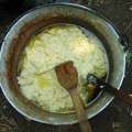 Počinje Belmužijada u Svrljigu: Kako se pravi tradicionalni specijalitet od sira i kukuruznog brašna