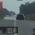 Presretači zaustavili bahate vozače – vozio "BMV" 211, motociklista "suzuki" 185 na sat