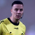 Srpski arbitar Miloš Milanović sudi meč Islanda i Estonije