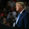 Trump brani izuzeća od sankcija Rusiji, Zelenski upozorava na posljedice
