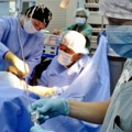 „Sada će svaki pacijent da misli da ga namerno stavljamo na listu čekanja na operaciju kuka“: Ortopedi o tvrdnjama Danice…