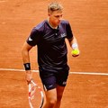 Hamad Međedović ućutkao tribine: Velika pobeda našeg tenisera u Parizu