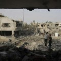 Poginulo više od 70 Palestinaca: Izraelska vojska gađala kafić i put za hranu