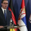 Vučić o protestu u Čačku: Gađanje jajima otkriva blokaderski program (video)