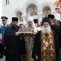 "Svetinju ne možete da platite" Vučić o Časnom pojasu Presvete Bogorodice: "Ponosan sam na ljude koji su satima čekali u redu"…