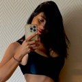 Vrelo izdanje trudne žene Darka Lazića: Kaća u jednodelnom kupaćem za prorezom na stomaku, zabacila kosu pa opalila selfi…