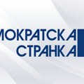 DS: Vučić ponižen od onih koje predstavlja kao najbliže saradnike na proslavi Dana pobede