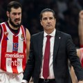 Nikola Kalinić bacio na tribine predmet kojim je neko iz publike gađao igrače Crvene zvezde (FOTO)
