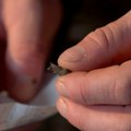 ‘Izvadili su mi šrapnel iz srca’ – magneti koji spasavaju živote u Ukrajini