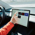 Revolucija u auto-industriji: Zbogom ekranima u kolima, vraćaju se dugmići