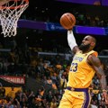 LeBron prekinuo neverovatan niz, ali potezom oduševio sve: Lejkersi ukrali trijumf iz ruku Rajakovićevog tima!