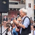 Darko Rundek, uoči koncerata u Luci Beograd, objavio dva live albuma