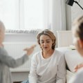 Prve isplate za roditelje negovatelje kreću u oktobru. Od jula zakon pred poslanicima! Država uvodi finansijsku pomoć za…