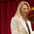 Jelena Jovičić zaplakala u zagrljaju oca na venčanju: Glumica se udala treći put i zablistala u 50. godini