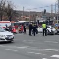 Oboren motociklista u Beogradu Očevici tvrde da se nije pomerao do dolaska hitne, ali je živ