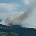 "Pokušavamo da zaštitimo kuće, teren je nepristupačan!" Vatrogasci ulažu nadljudske napore da ugase požar, alarmantna…