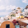 Jedna grupa turista više neće moći besplatno da obilazi Mikonos i Santorini