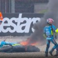 Ogurin motocikl završio u plamenu u Asenu (VIDEO)