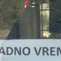 Ono kad si sam svoj šef Neobično radno vreme lokala u Srbiji postalo hit na mrežama! (foto)