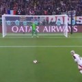 Čovek odbranio četiri uzastopna penala! Da, dobro ste videli - 4 penala! Svet bruji o istorijskom podvigu golmana PSŽ-a u…