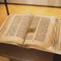Miroslavljevo jevanđelje tokom vikenda pred posetiocima Narodnog muzeja