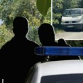 Direktor se krvav borio, radnik umalo stradao! Drama u Batajnici: Otme mu pištolj, pa ovaj dohvati sekiru!