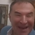 Mitru Miriću lice samo što ne pukne! Pevač šokirao transformacijom! Oči mu se iskosile, pevačica poručuje: "Doktora treba…