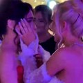 Top 5 pesama koje kume u Srbiji najčešće poručuju na svadbi: Bez ovoga ne prolazi nijedno venčanje i nastaje lom