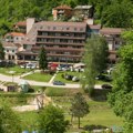 Noćenje za samo 1000 dinara: Ovaj skriveni raj na jugu Srbije ima čak 26 lekovitih izvora