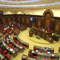 (Video) Tuča poslanika u jermenskom parlamentu tokom sednice