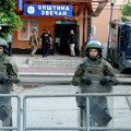 Počelo smanjivanje policijskih snaga u i oko zgrada opština na severu Kosova