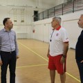 Stevović uručio sportsku opremu košarkašima Radničkog