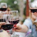 Zašto crveno vino izaziva glavobolju i kako je sprečiti