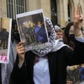 Studenti blokirali pristup univerzitetu u Parizu: Na protestu protiv rata u Gazi podrška palestinskom narodu (foto)