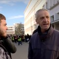 „Zovu me žena i ćerka, pitaju me šta mi je to trebalo“: Našli smo čoveka koji je napao studente i novinarku N1 ispred…