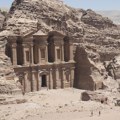 1.800 turista evakuisano iz Petre u Jordanu