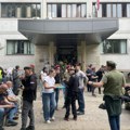 Protest ispred Medicinskog fakulteta u Nišu, blokiran Bulevar dr Zorana Đinđića
