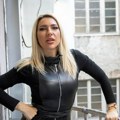 Ovako izgleda porodična kuća Jovane Jeremić na Ibarskoj magistrali: Ovde je voditeljka živela sa roditeljima
