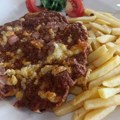 Tri saveta kako izbeći trovanje hranom u letnjem periodu