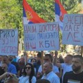 Полиција упала у просторије обезбеђења у КБЦ Косовска Митровица, протест здравствених радника
