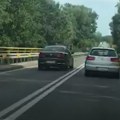 Bmw-om divljao kod Kovina 181 km na sat u zoni 80! Preticao preko pune linije, policija ga odmah isključila iz saobraćaja