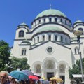 Kilometarske kolone vernika ispred Hrama, satima čekaju u redu da celivaju Pojas Presvete Bogorodice: "Srce nam je puno"