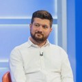 Kandidat Studentske liste Nemanja Karović postavio pitanje predstavnici SNS. Usledio muk u studiju RTS VIDEO