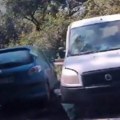 Nesreća na putu između Čerevića i Banoštora: Hauba automobila smrskana