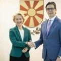 Fon der Lajen doputovala u Skoplje: Predsednica Evropske komisije sastala se sa Pendarovskim