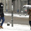 Босна окована снегом и ледом: Возачи добили хитно упозорење због стања на путевима