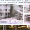 Šapić obišao radove: Rekonstrukcija Gimnazije „Mladenovac” izuzetno važna za ovu opštinu i okolinu (foto)
