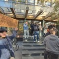 Pokret „Bravo“: Pustite sve građane uhapšene nakon protesta, a hapsite odgovorne za smrt 14 ljudi