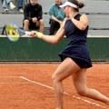 Lepe vesti sa Rolan Garosa, i Lola na meč od glavnog žreba! Sjajnom igrom srpska teniserka plasirala se u završno kolo…