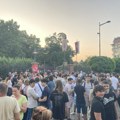 Zbog grafita mržnje na novosadskoj Jovinoj gimnaziji “Kreni-“promeni” podneo krivičnu prijavu